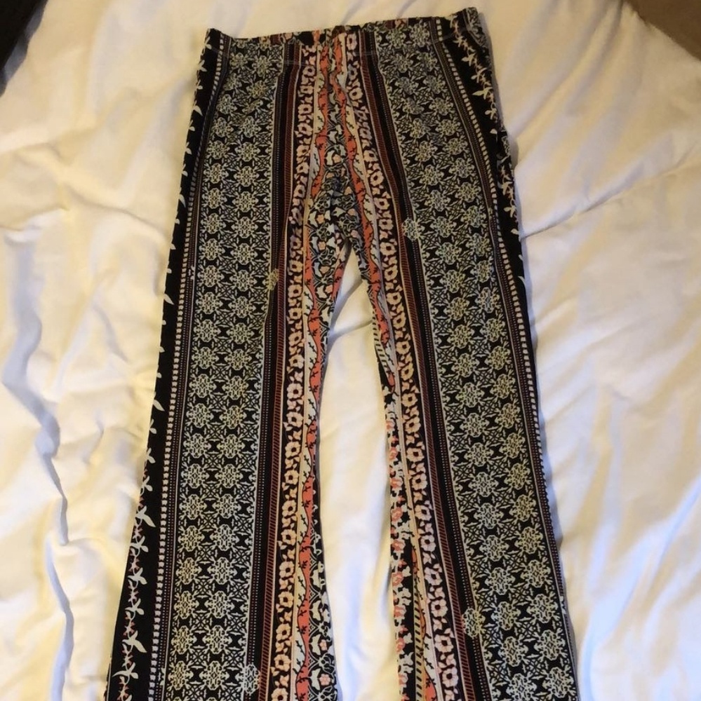 Bell Bottom Patterned Stretch Pants
